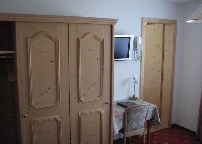 فندق Restaurant Hemmi 3*