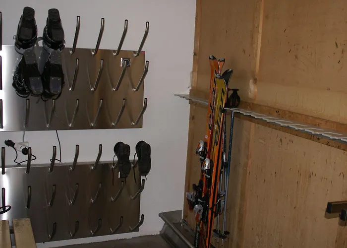 Restaurant Hemmi فندق 3*